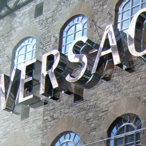 LUISS Open: Michael Kors compra Versace